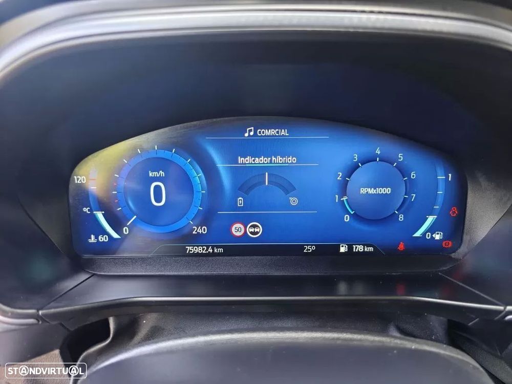 Ford Focus 1.0 EcoBoost MHEV ST-Line - 32