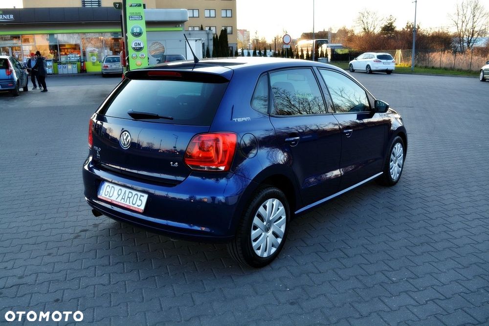 Volkswagen Polo 1.4 MATCH - 16