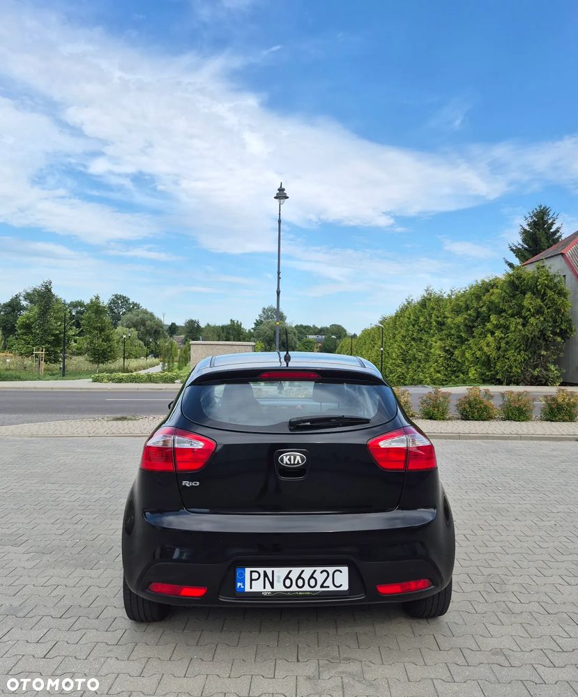 Kia Rio - 4