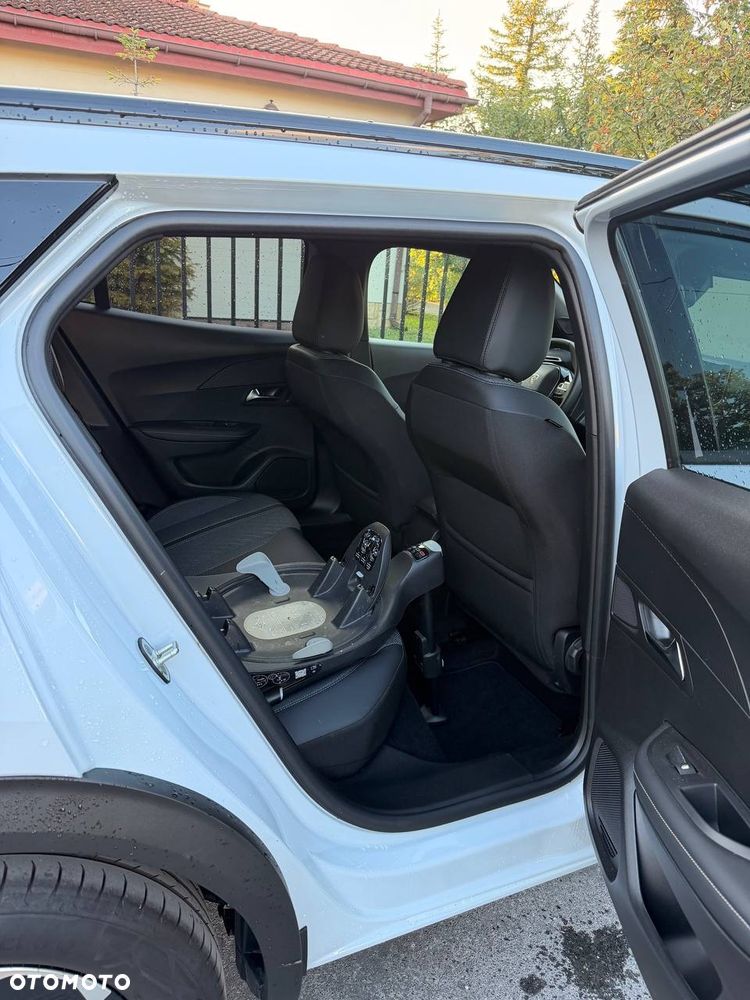 Peugeot 2008 54kWh Allure - 8