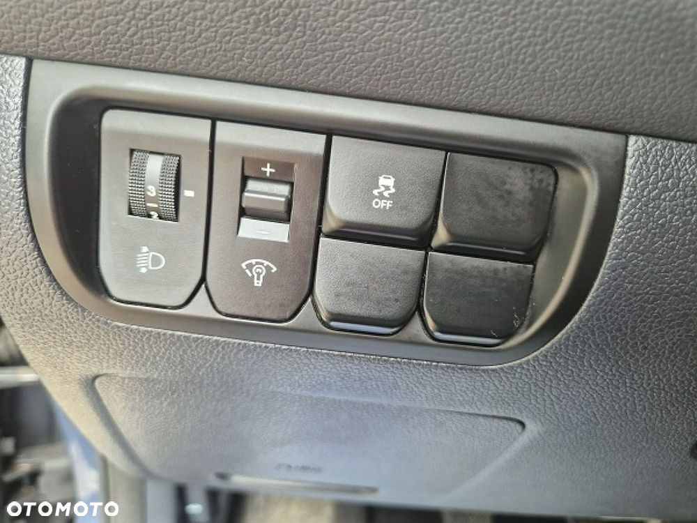 Kia Rio - 21