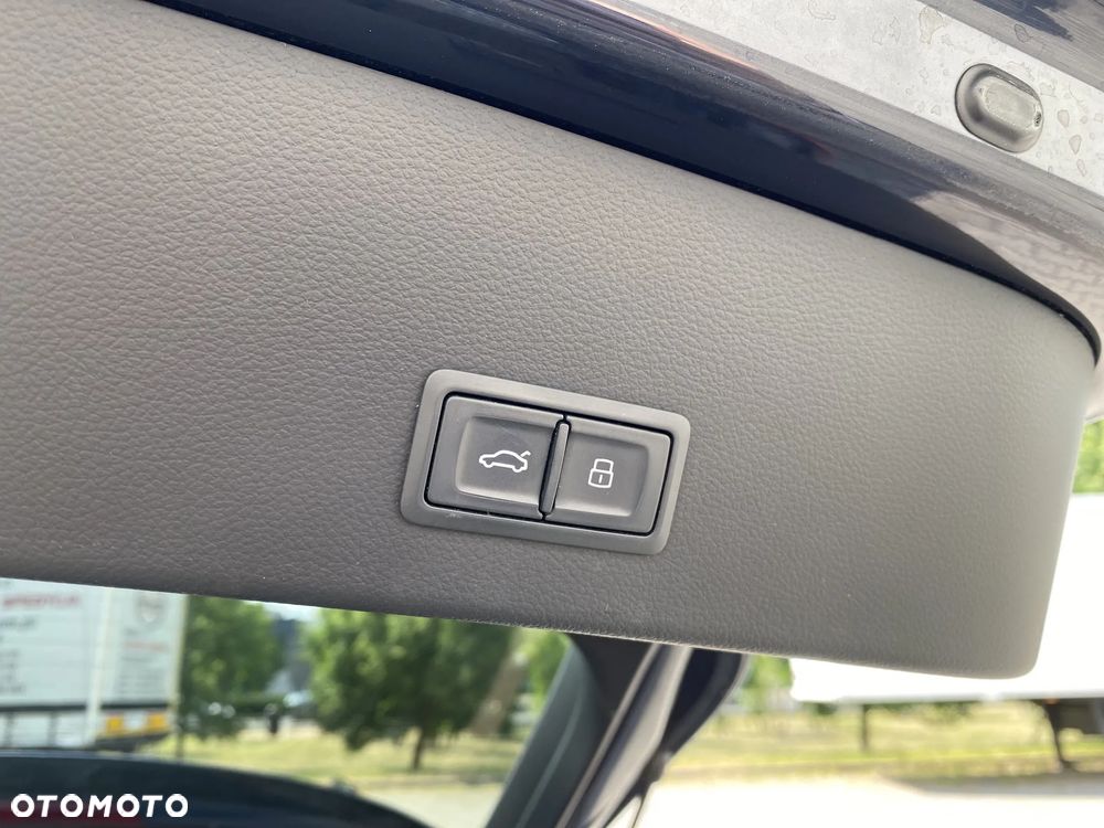 Audi A6 Avant 3.0 TDI quattro S tronic - 25