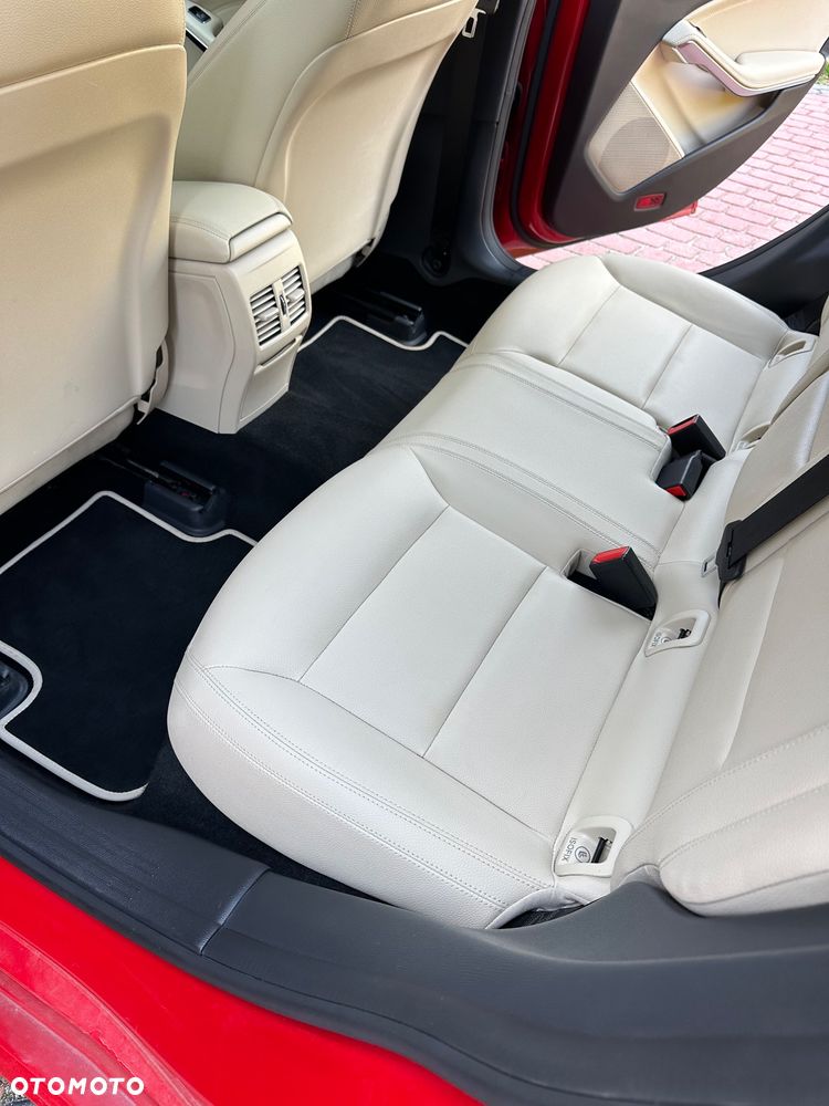 Mercedes-Benz CLA 250 4-Matic AMG Line - 23