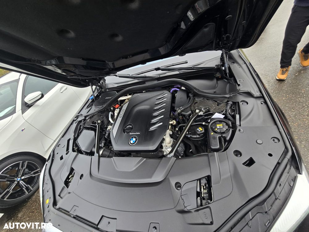 BMW Seria 7 Active L Edition Exclusive - 36