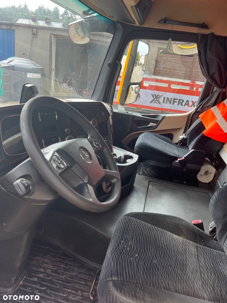 Mercedes-Benz ACTROS - 4