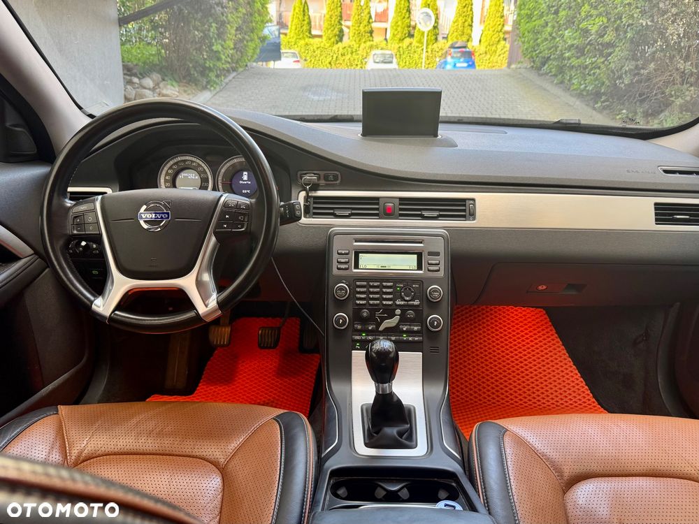 Volvo XC 70 - 23