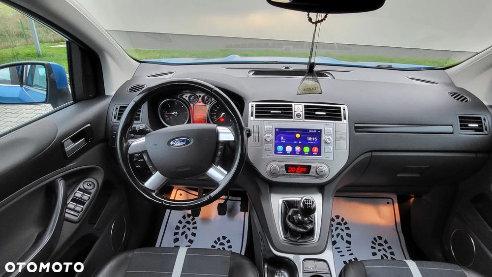 Ford Kuga 2.0 TDCi 4x4 Titanium - 23