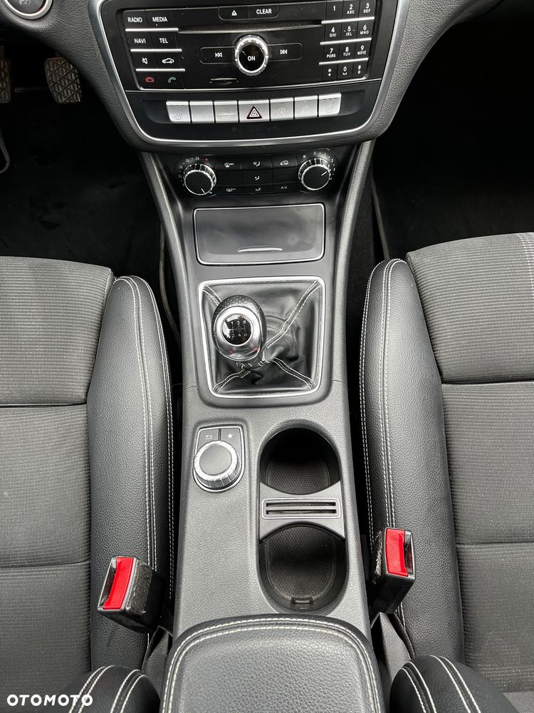 Mercedes-Benz CLA 180 - 14