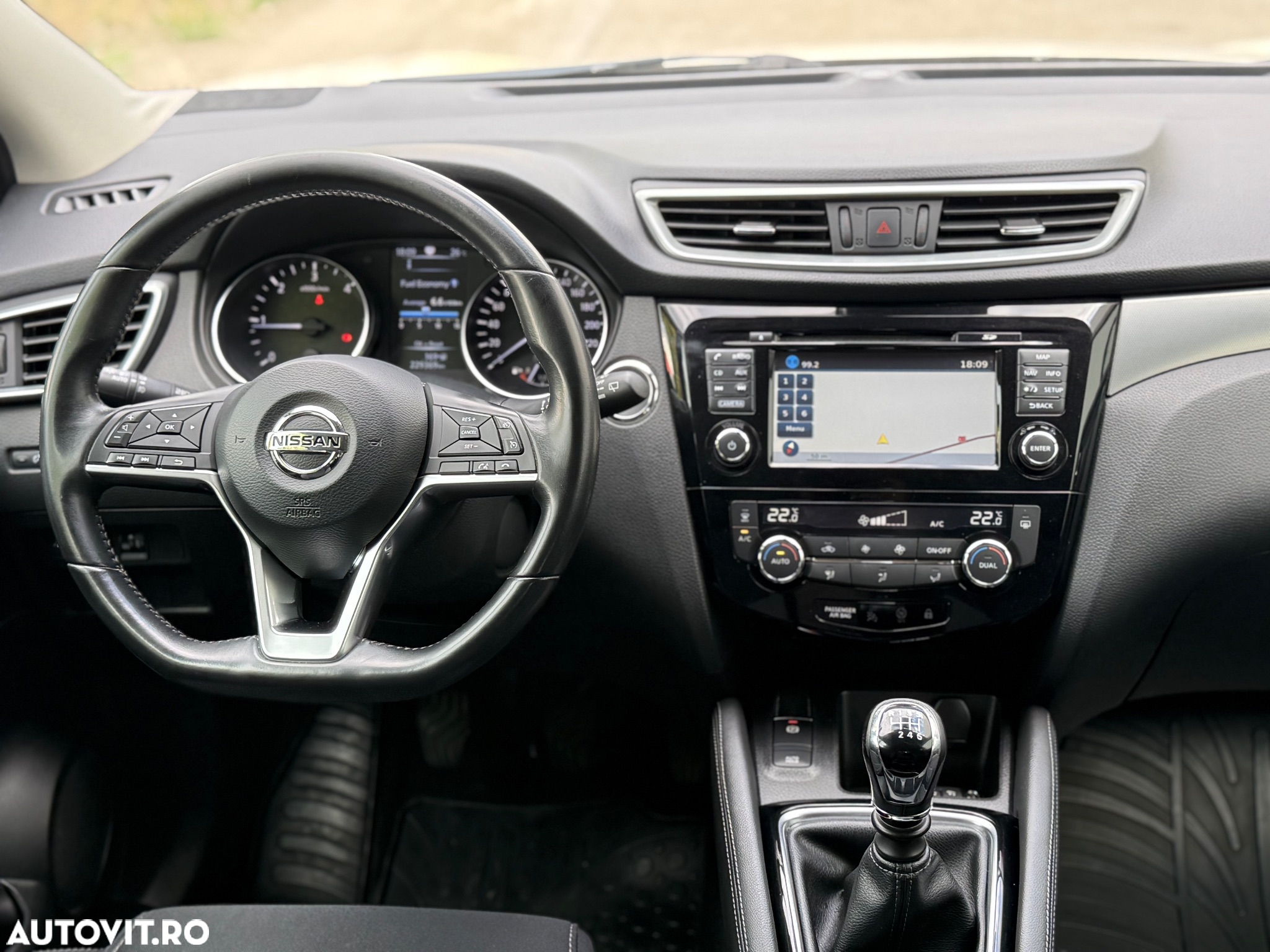 Nissan Qashqai 1.5 DCI Start/Stop Tekna - 6