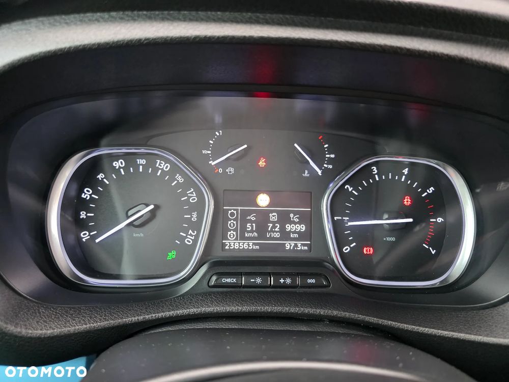 Peugeot Traveller L2 2.0 Allure - 8