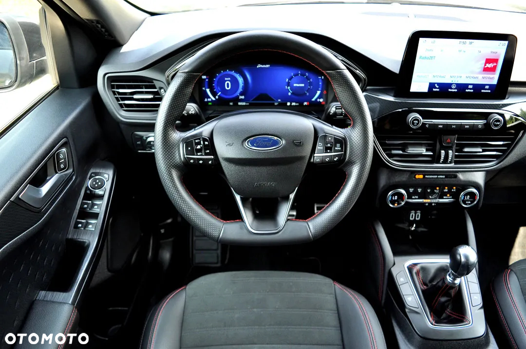Ford Kuga 1.5 EcoBoost FWD ST-Line X - 11
