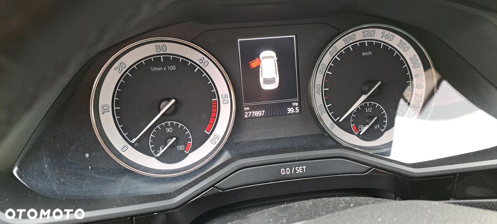 Skoda Superb 2.0 TDI 4x4 DSG L&K - 15