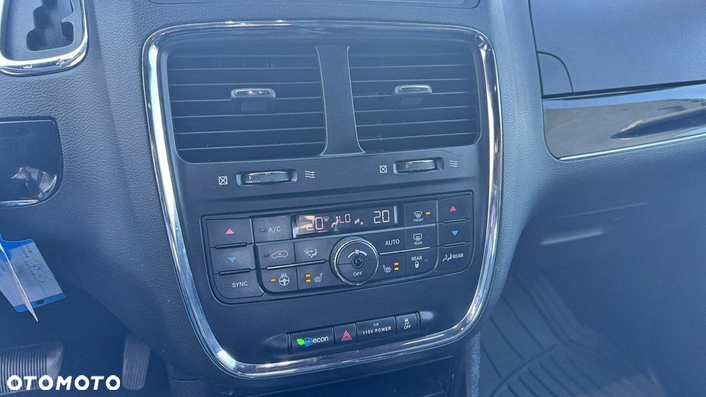 Dodge Grand Caravan - 33