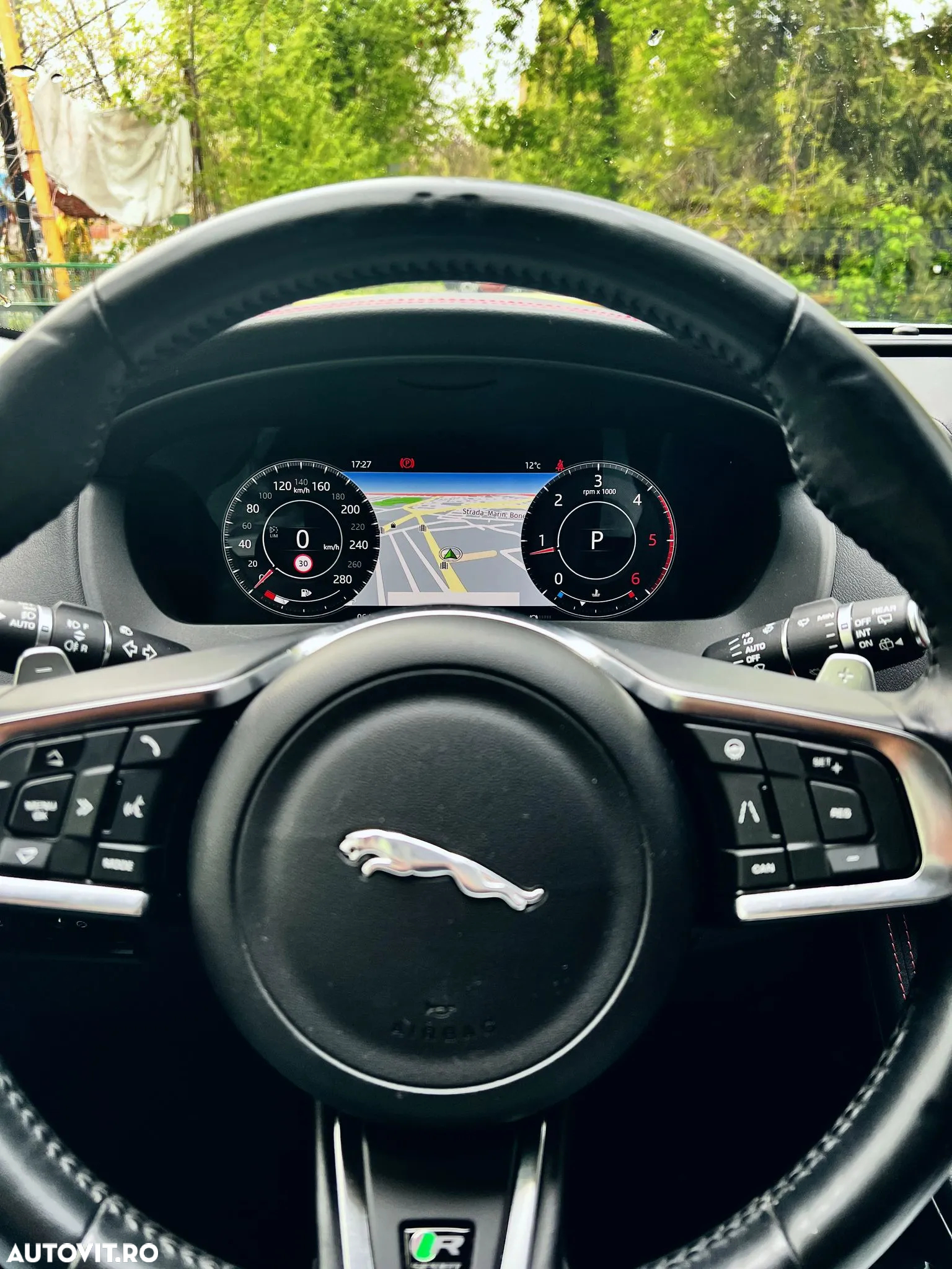 Jaguar F-Pace 20d AWD R-Sport - 19