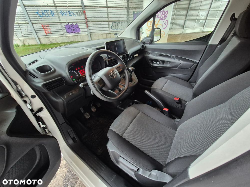 Toyota Proace City - 11