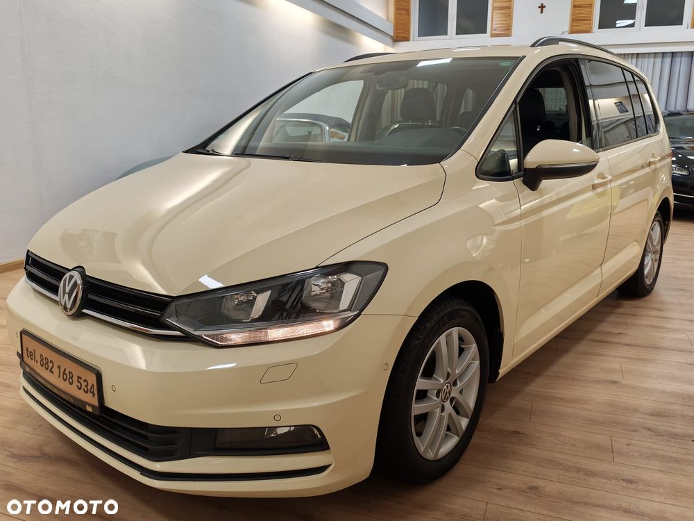 Volkswagen Touran - 10