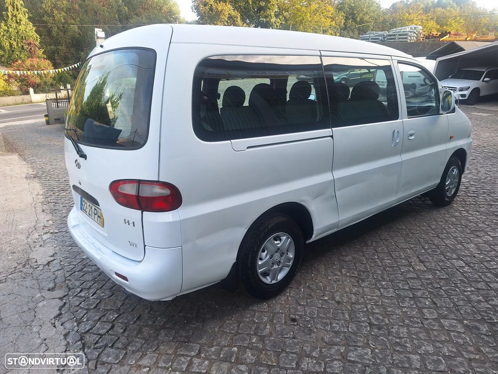 Hyundai H-1 Starex - 3