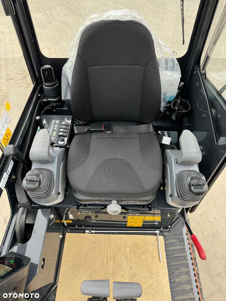 Hitachi JAPOŃSKA ZX19-6 1.9 tony Dostepna OD RĘKI na placu!! - 7