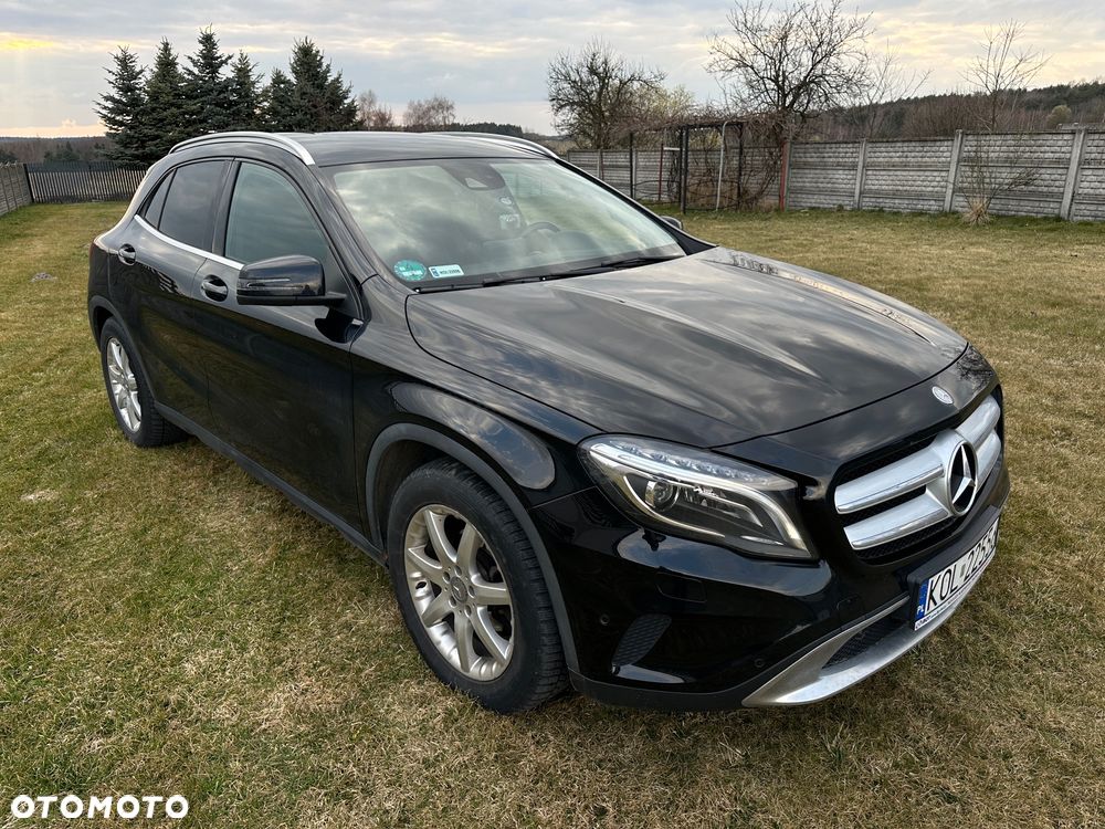 Mercedes-Benz GLA 220 d 4Matic 7G-DCT - 9