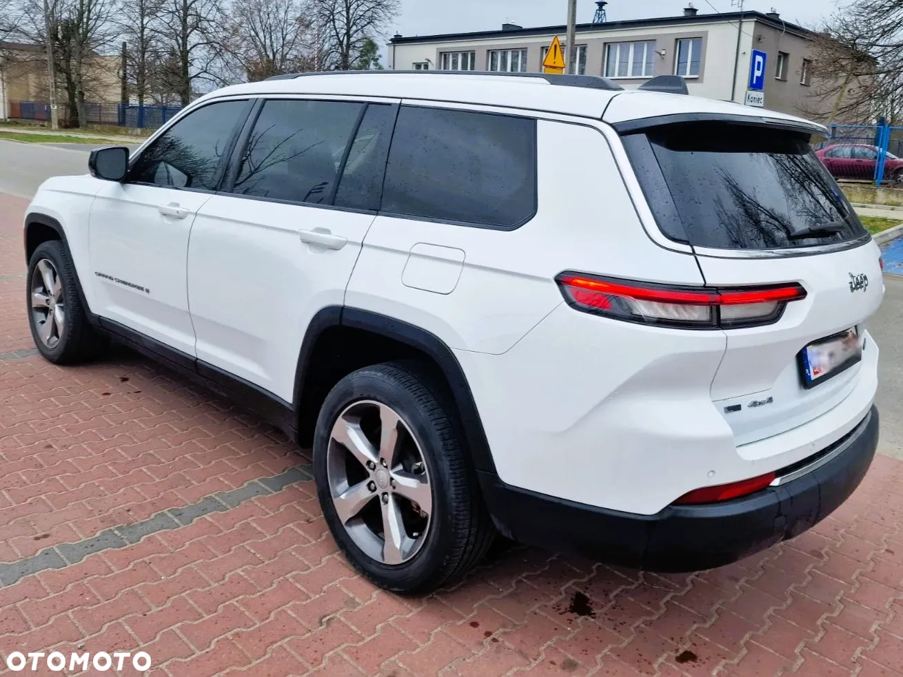Jeep Grand Cherokee - 8