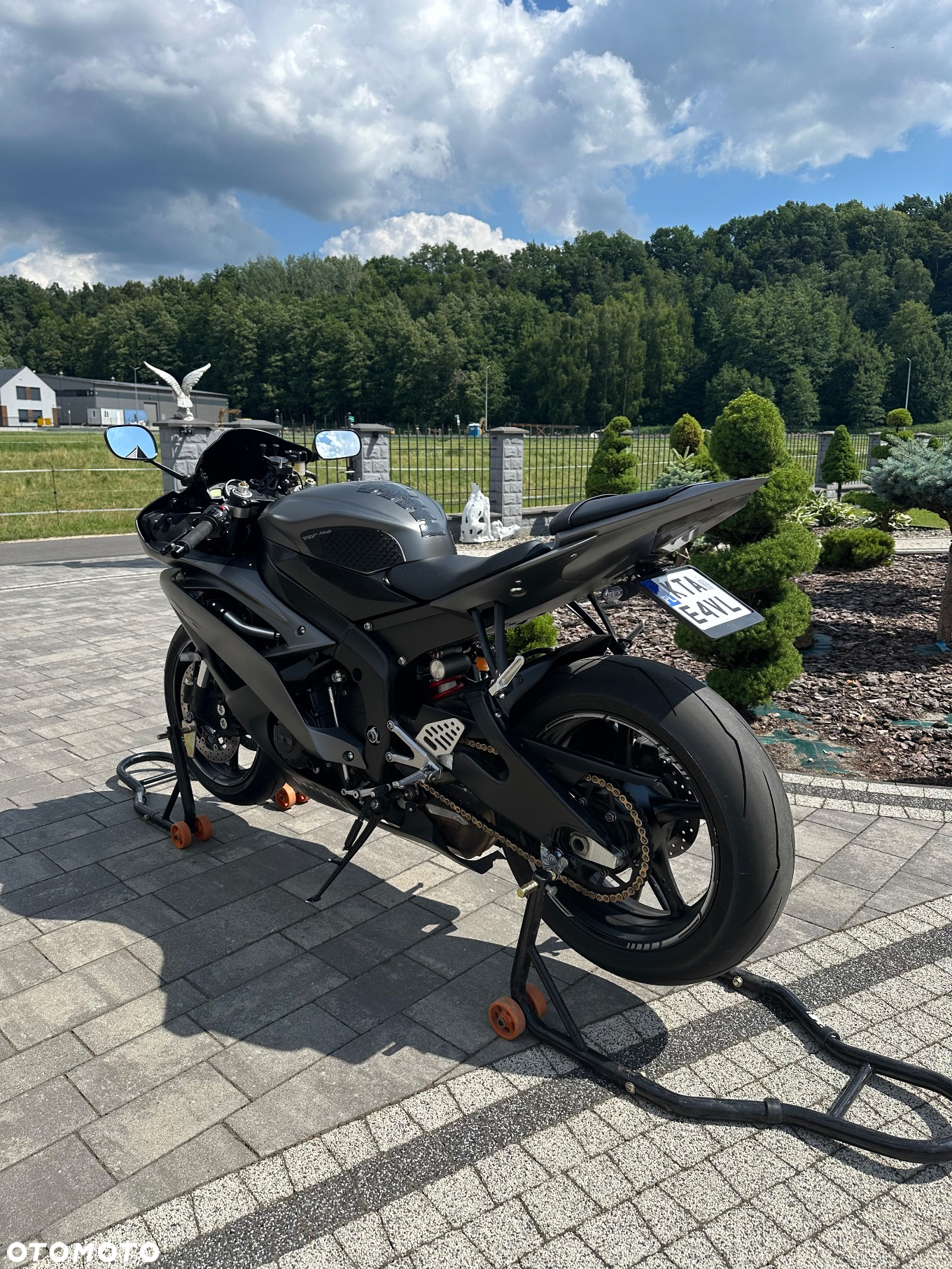 Yamaha R6 - 6