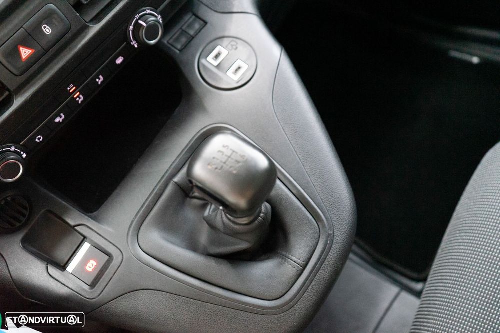 Peugeot Partner Outro - 21