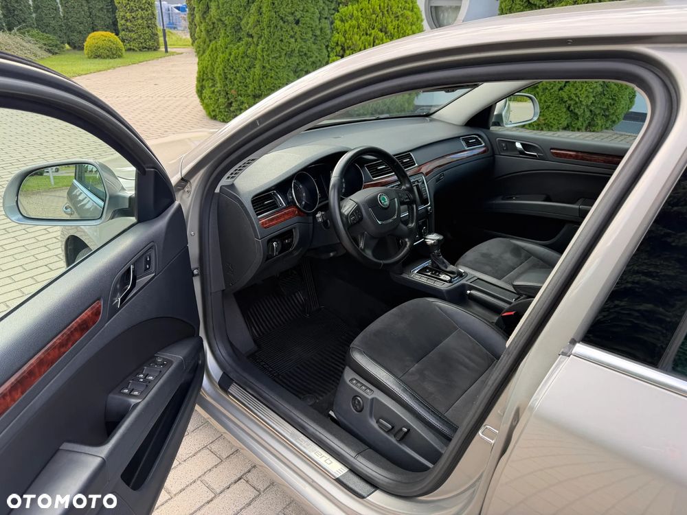 Skoda Superb 2.0 TSI Platinum DSG - 15