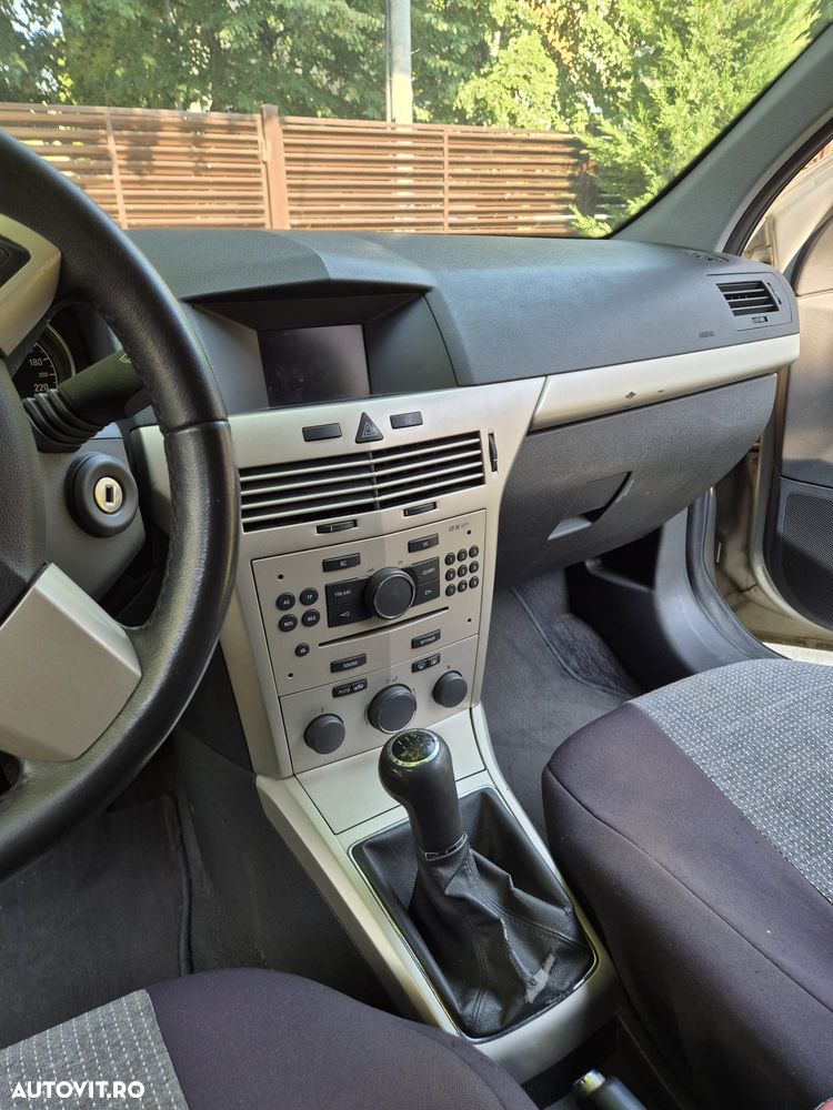 Opel Astra 1.7 CDTI - 10