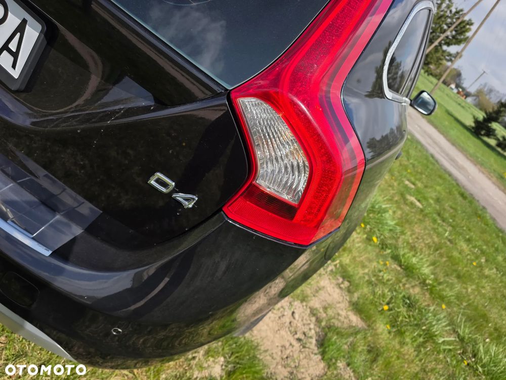 Volvo V60 D4 Geartronic Momentum - 29
