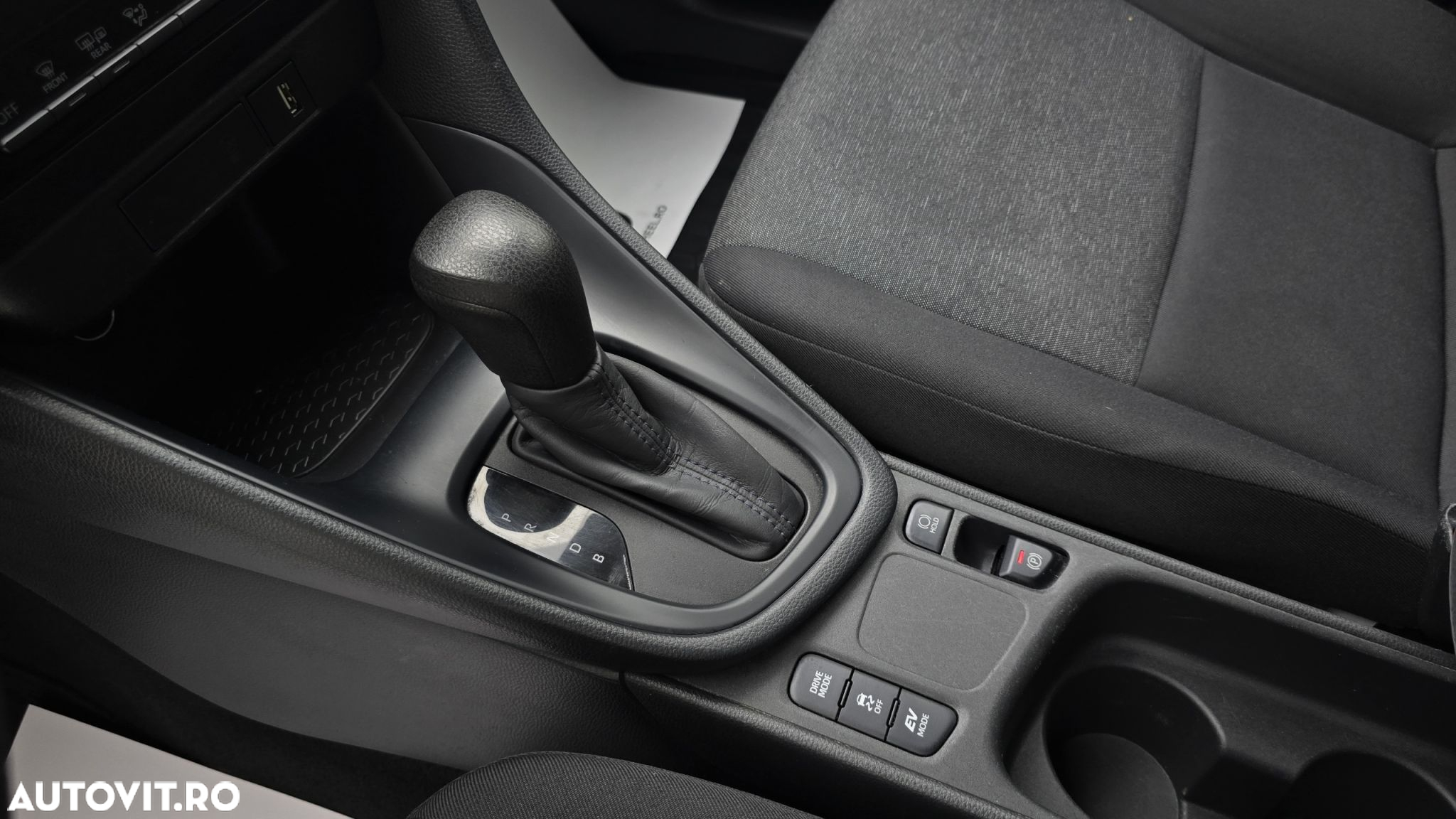 Toyota Yaris 1.5 VVT-i HSD Eco - 17