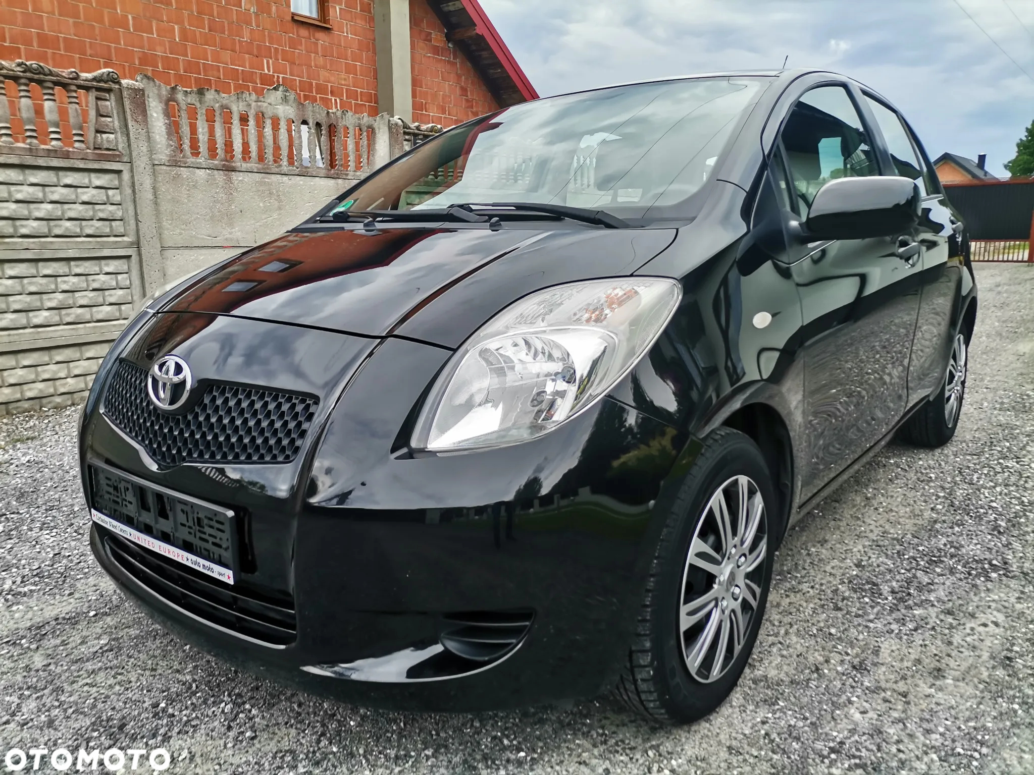 Toyota Yaris 1.3 VVT-i Sol - 2
