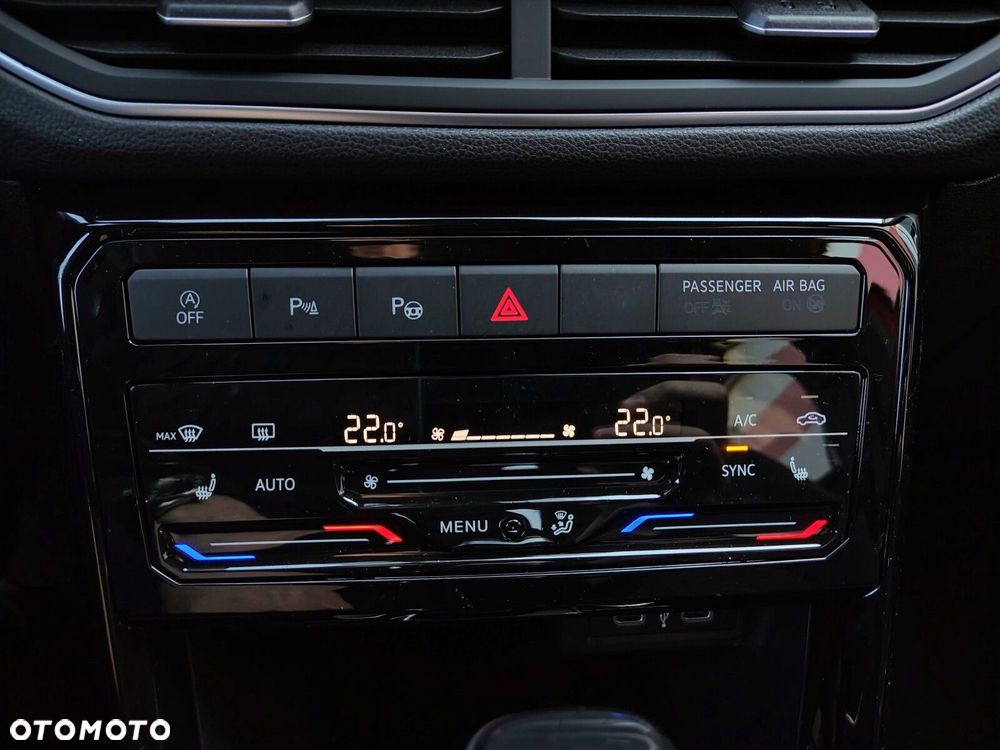 Volkswagen T-Cross - 16