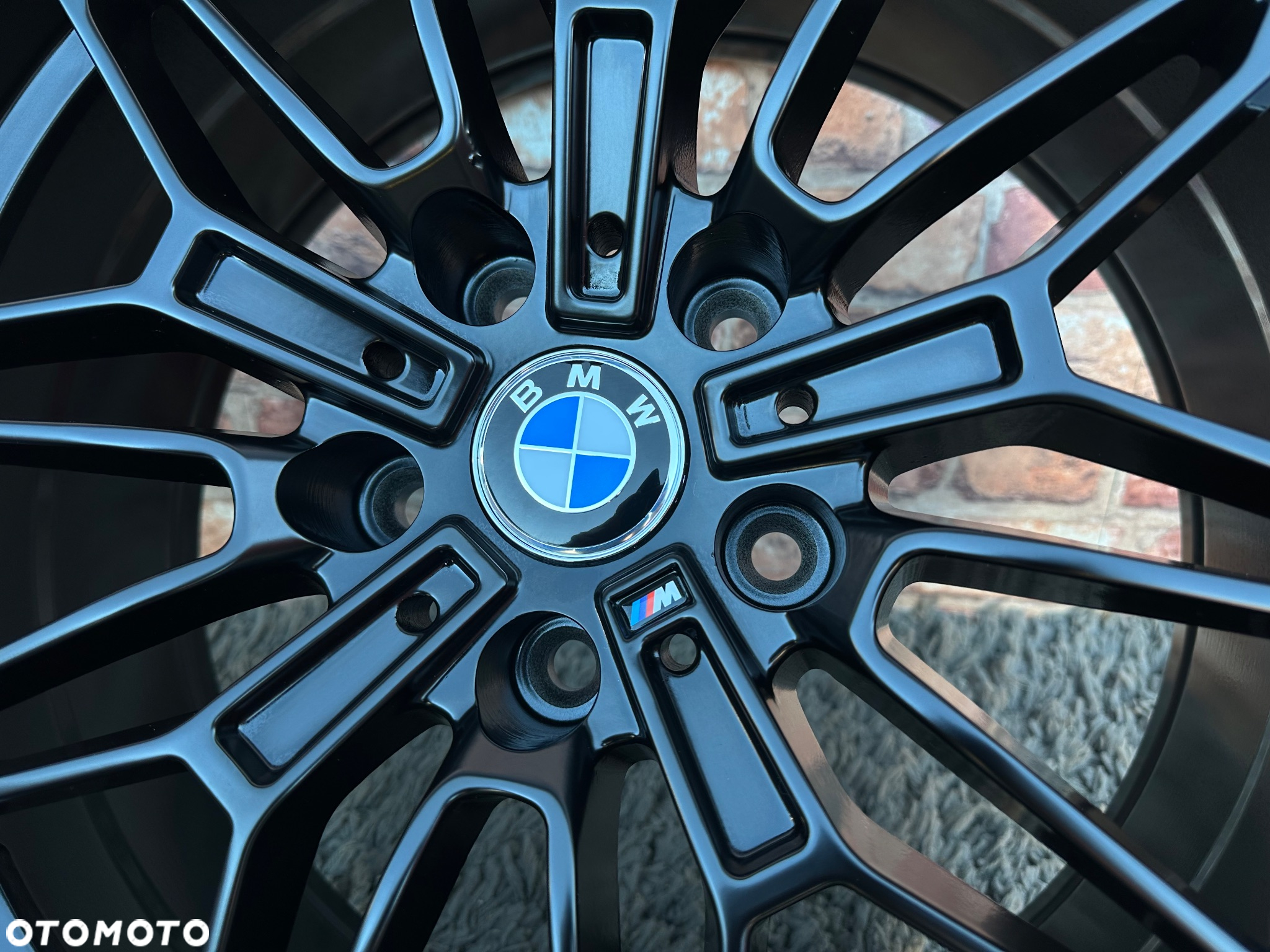 NOWE alufelgi M pakiet 5x112 18 felgi 8j ET35 BMW seria 3 G20 G22 G30 G31 F44 G22 G23 G32 F39 G60 G01 X1 F48 G42 X2 U06 Active Tourer Z4 G29 xDrive Styling 930 czarne Japan Racing Carbonado Rubin - 13