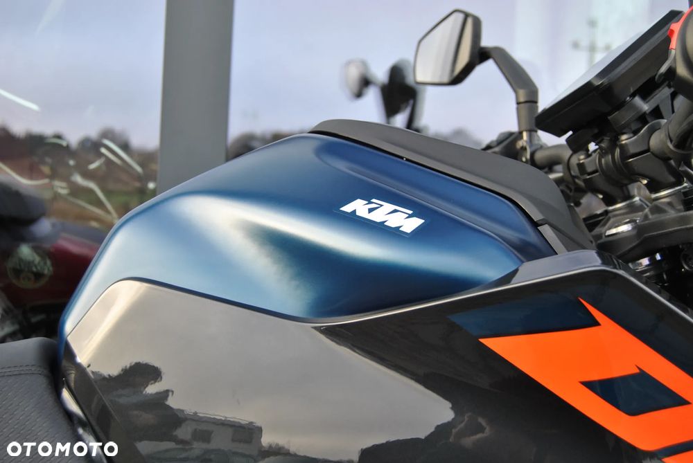 KTM Duke - 18