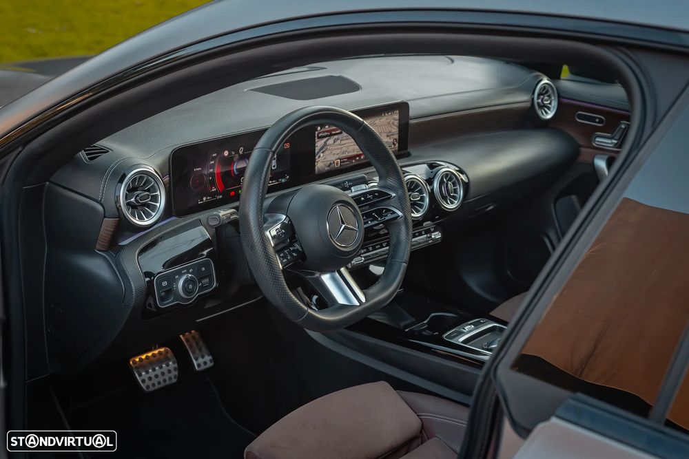 Mercedes-Benz CLA 250 e AMG Line - 18