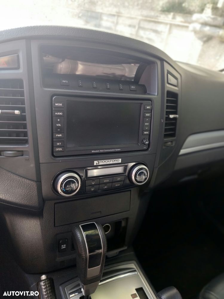 Mitsubishi Pajero - 6