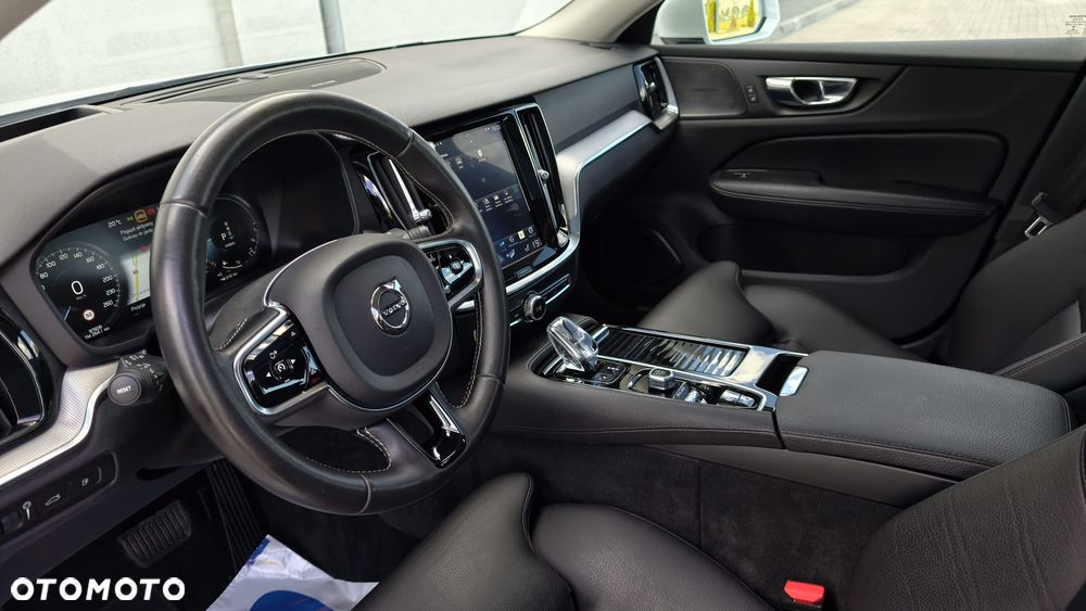 Volvo V60 T6 AWD Recharge Geartronic Inscription - 21