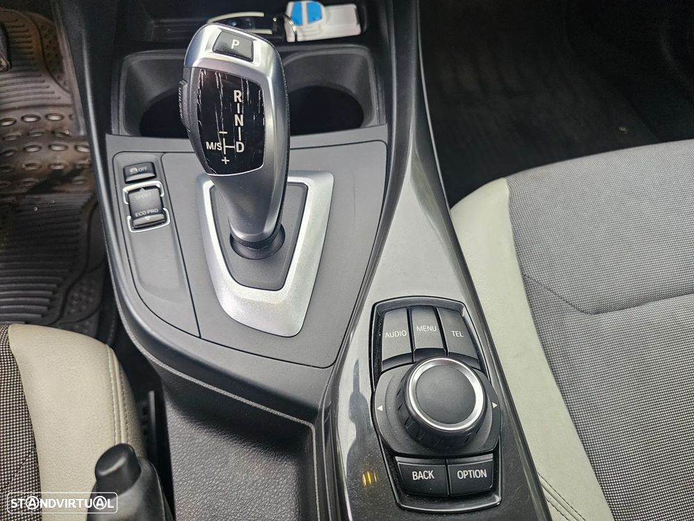 BMW 118 dA - 22