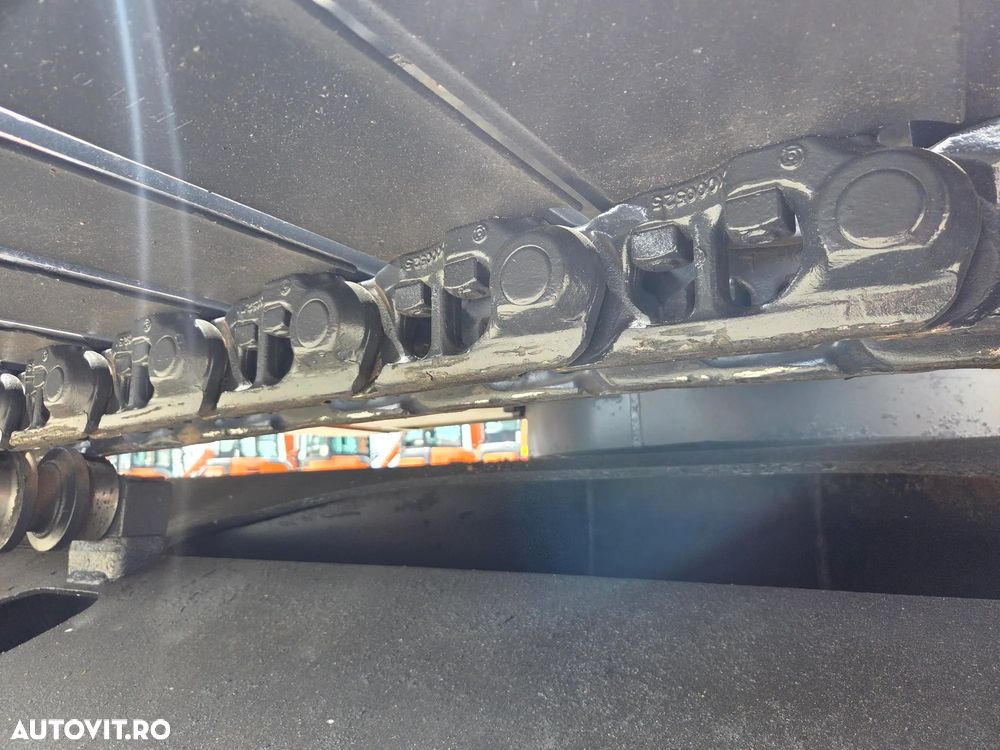 Hitachi ZX250-6, 2019, 6.254h, Masa operationala 27,1tone, cupa NOUA 1,55mc, cupla rapida, lant 80% bun doar 1.109h deplasare, consum mediu 12,5l/h, ad sapare 7m, camera spate si laterale, ridica 16,2 avertizare antirasturnare, 3 pompe hidr, PROMOTIE 86.900 - 5