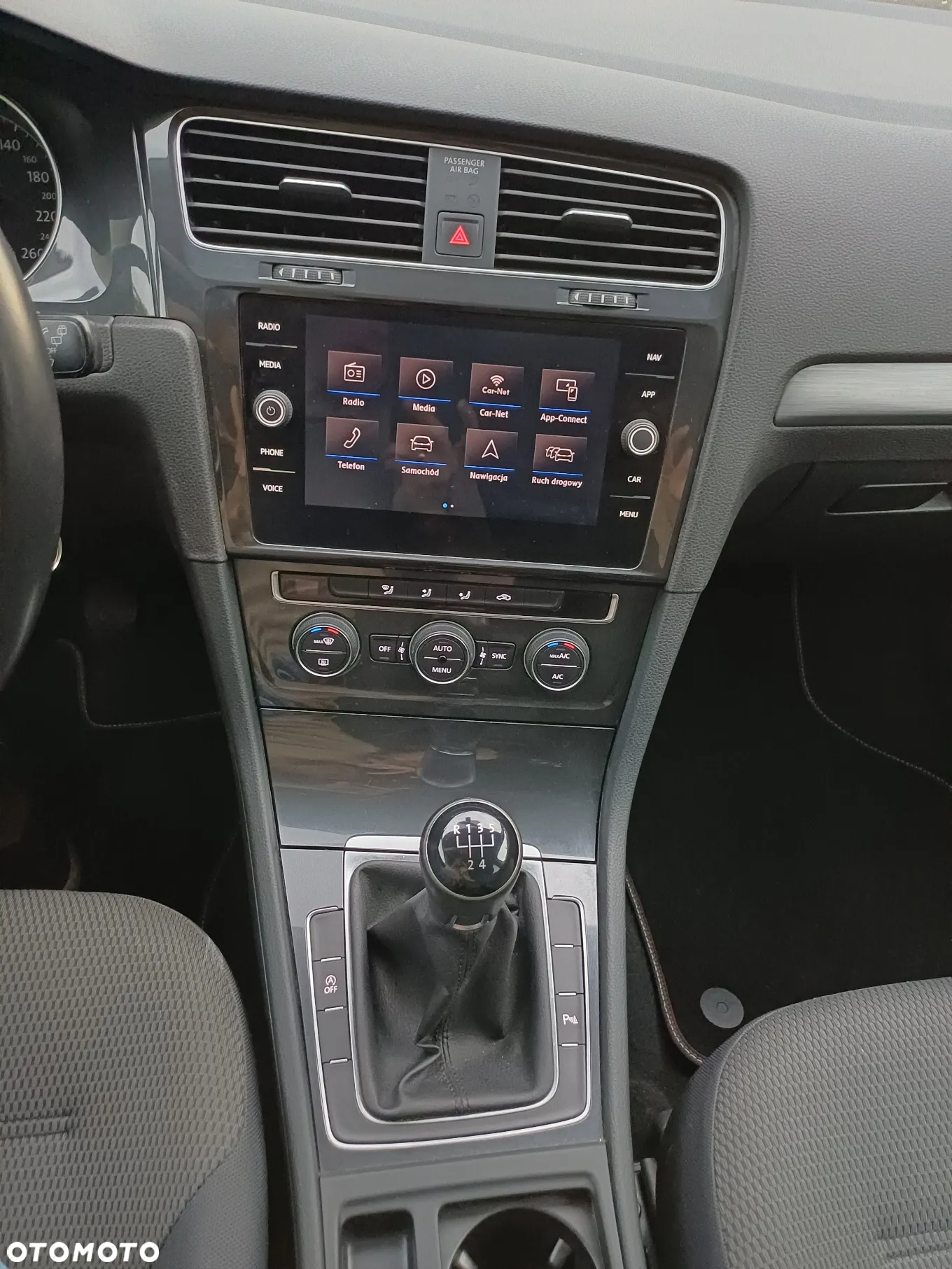 Volkswagen Golf VII 1.6 TDI BMT Comfortline - 10