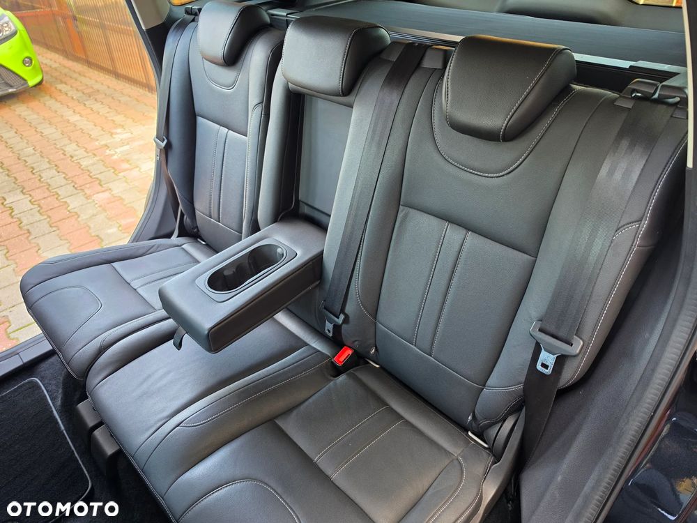 Ford Kuga 2.0 TDCi 4x4 Titanium - 27