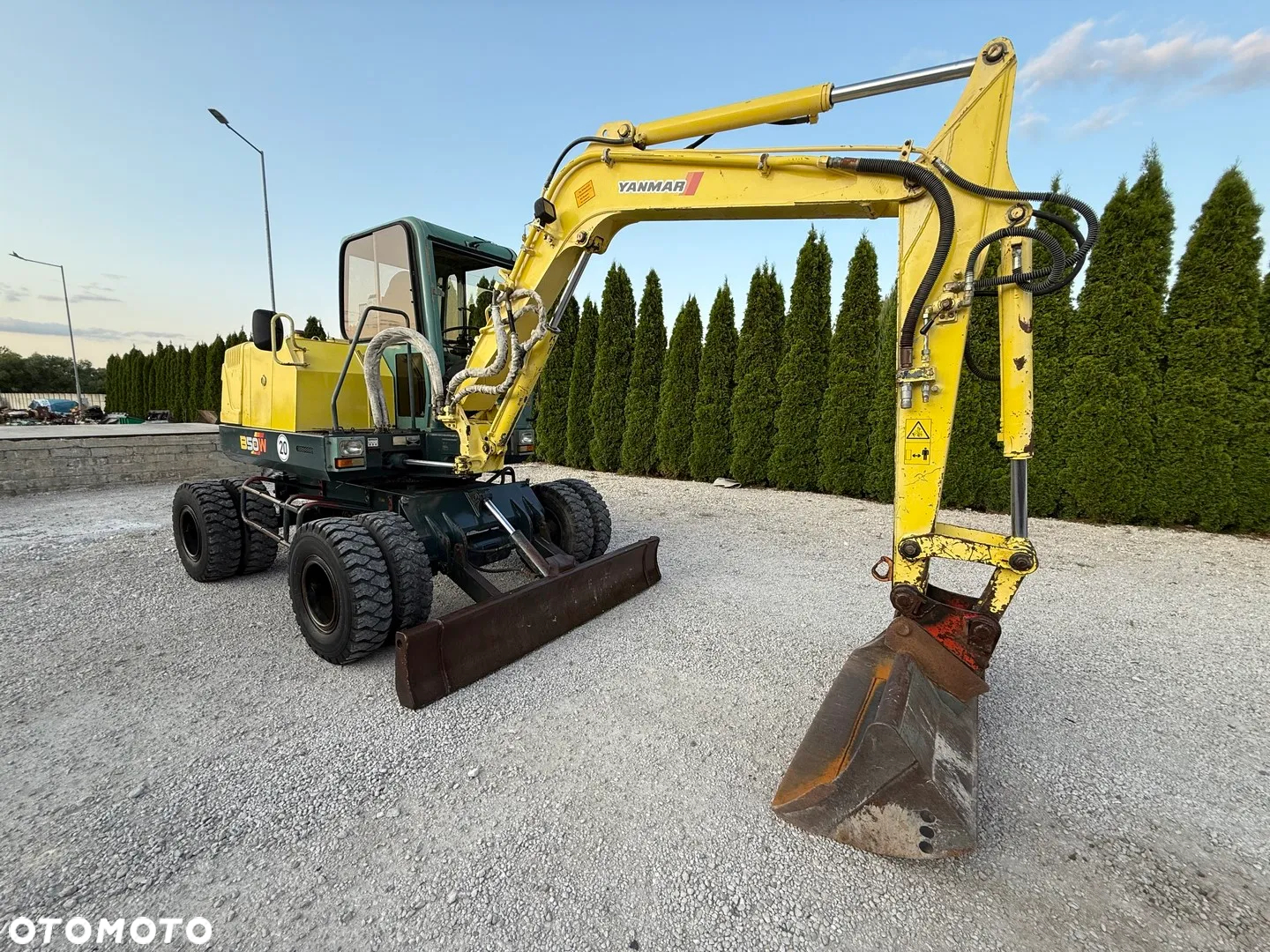 Yanmar B50W KOPARKA KOŁOWA/ 5 TON / MAŁE GABARYTY / BARDZO ZWROTNA / ZADBANA Z NIEMIEC / PIĘKNY STAN / ORYGINAŁ / B 50 W B75 B95 B110 / 70 75 80 90 100 110 / 308 310 / TEREX TW - 38