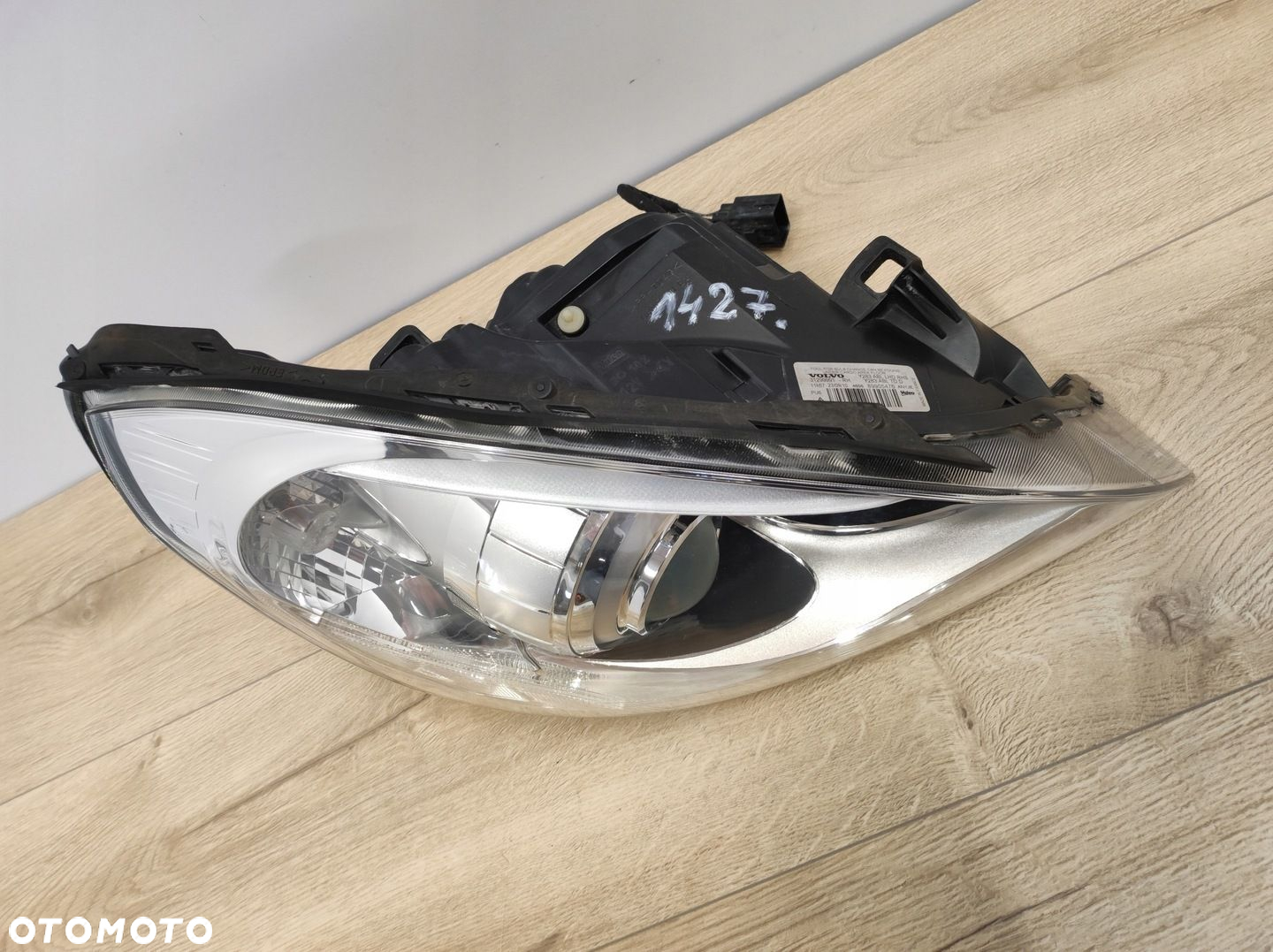 LAMPA PRZÓ PRAWA VOLVO S60 V60 10 - 13 XENON 31299991 EUROPA - 5