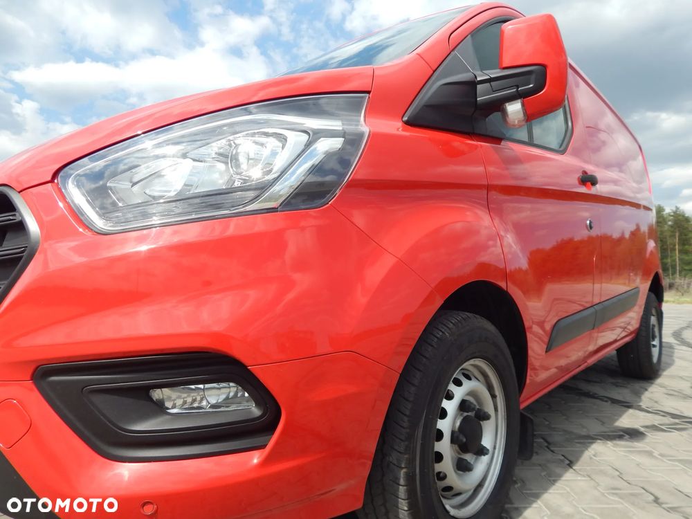 Ford Custom Transit - 34