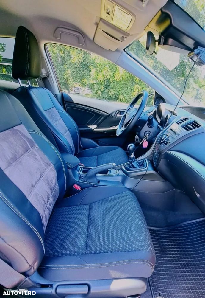 Honda Civic 1.6 i-DTEC 6MT Comfort - 6