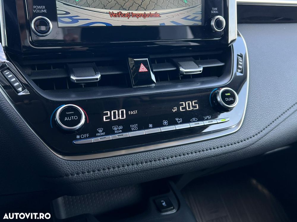 Toyota Corolla 1.8 HSD Business - 27