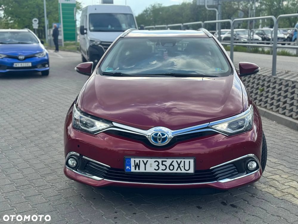 Toyota Auris Hybrid 135 Premium - 2
