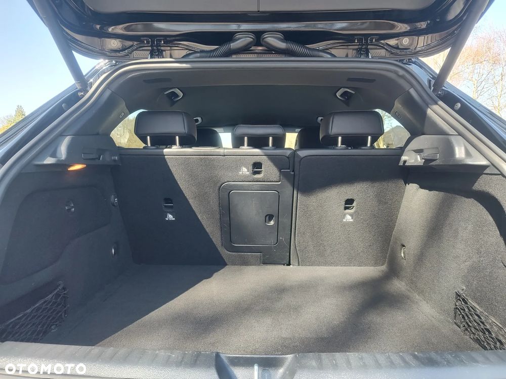 Mercedes-Benz GLA 250 4-Matic - 17