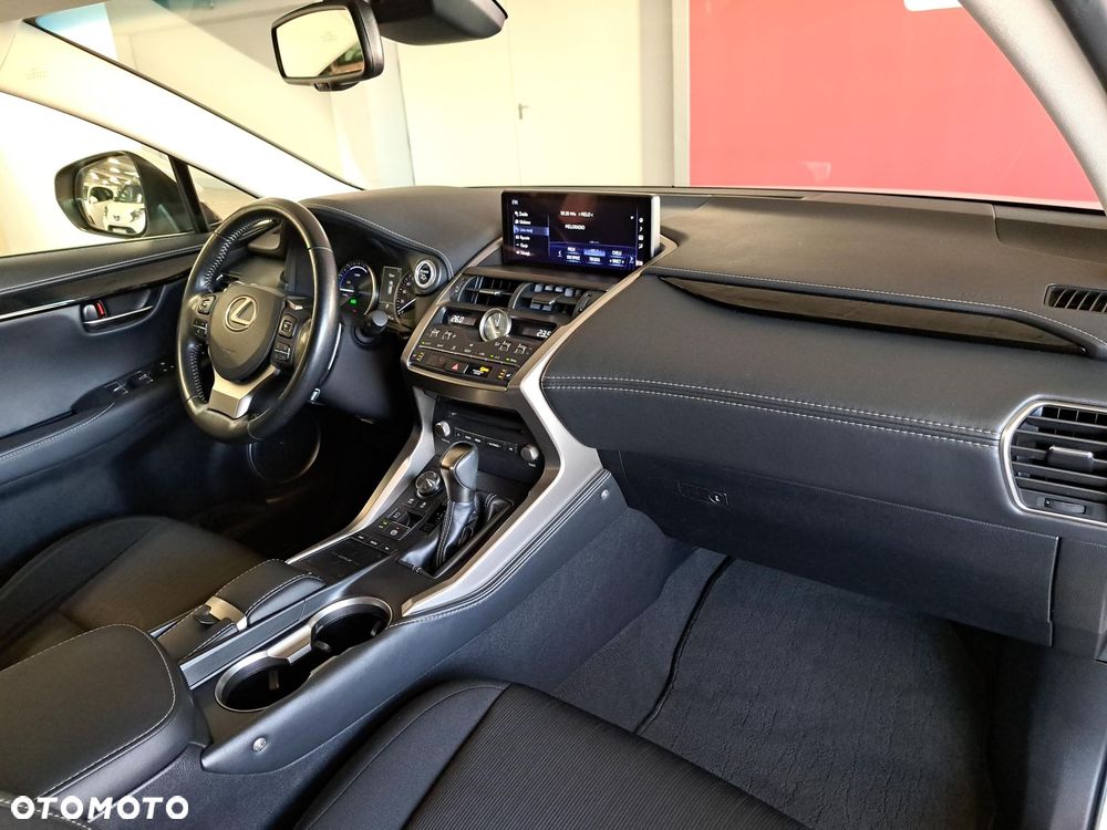Lexus NX 300h Elegance AWD - 16