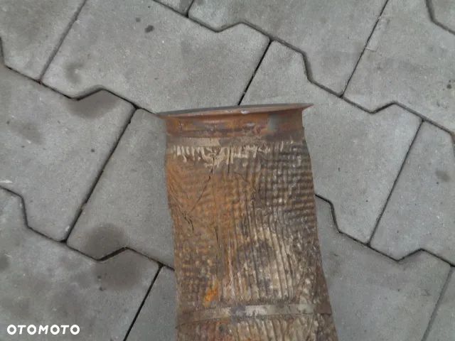 Kolanko tłumika Valtra T254 Versu - 3